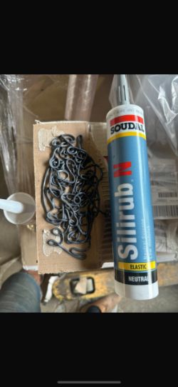 JOB LOT 900 SOUDAL SILIRUB N SLATE GREY 290ML OUT IF DATE