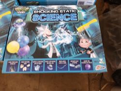 MIXED PALLET SHOCKING SCIENCE KIT / SPACE ROCKET SEE DESCRIPTION
