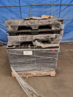 21 X NESTABLE PLASTIC PALLET £577.08