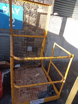 FORKLIFT PEDESTRIAN ATTACHMENT