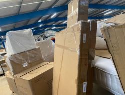 LOT OF 4 X DFS NEEDS A CLEAN RETURNS (REF DFS-HOM-A-8548) TOTAL RRP Â£1306