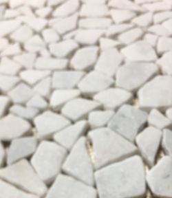 31 BXS (310 PCS) WHITE FRAGMENT MOSAIC WALL & FLOOR TILE SHEETS 30X30CM.