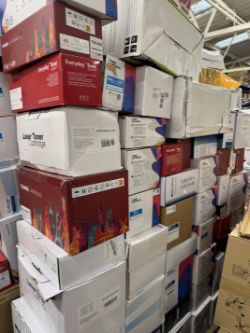LARGE PALLET OF COMPATIBLE TONER CARTRIDGES FOR HP BROTHER SAMSUNG RICOH