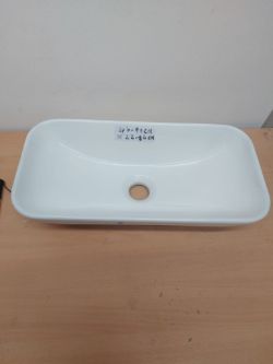 1 X COUNTER TOP CERAMIC BASIN WHITE 46.99CM X 22.86 CM