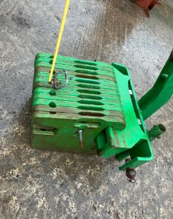 JOHN DEERE WEIGHTS & CARRIER