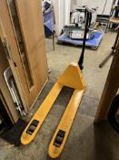 Pallet truck