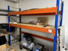 Bay of adjustable pallet racking,