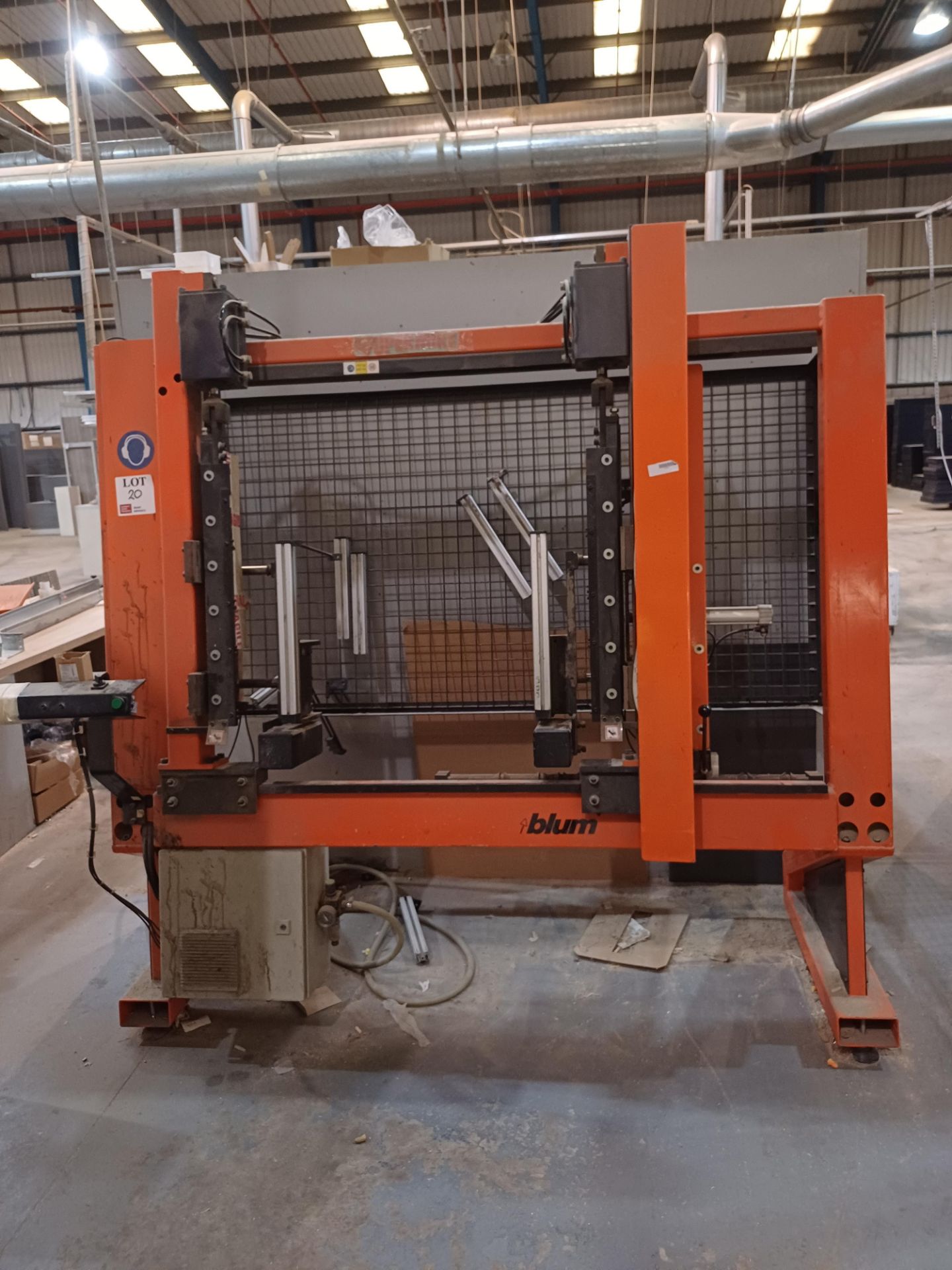 Blum BoxPress ZMM 6300 3SBP Box press (2004) - Image 2 of 4