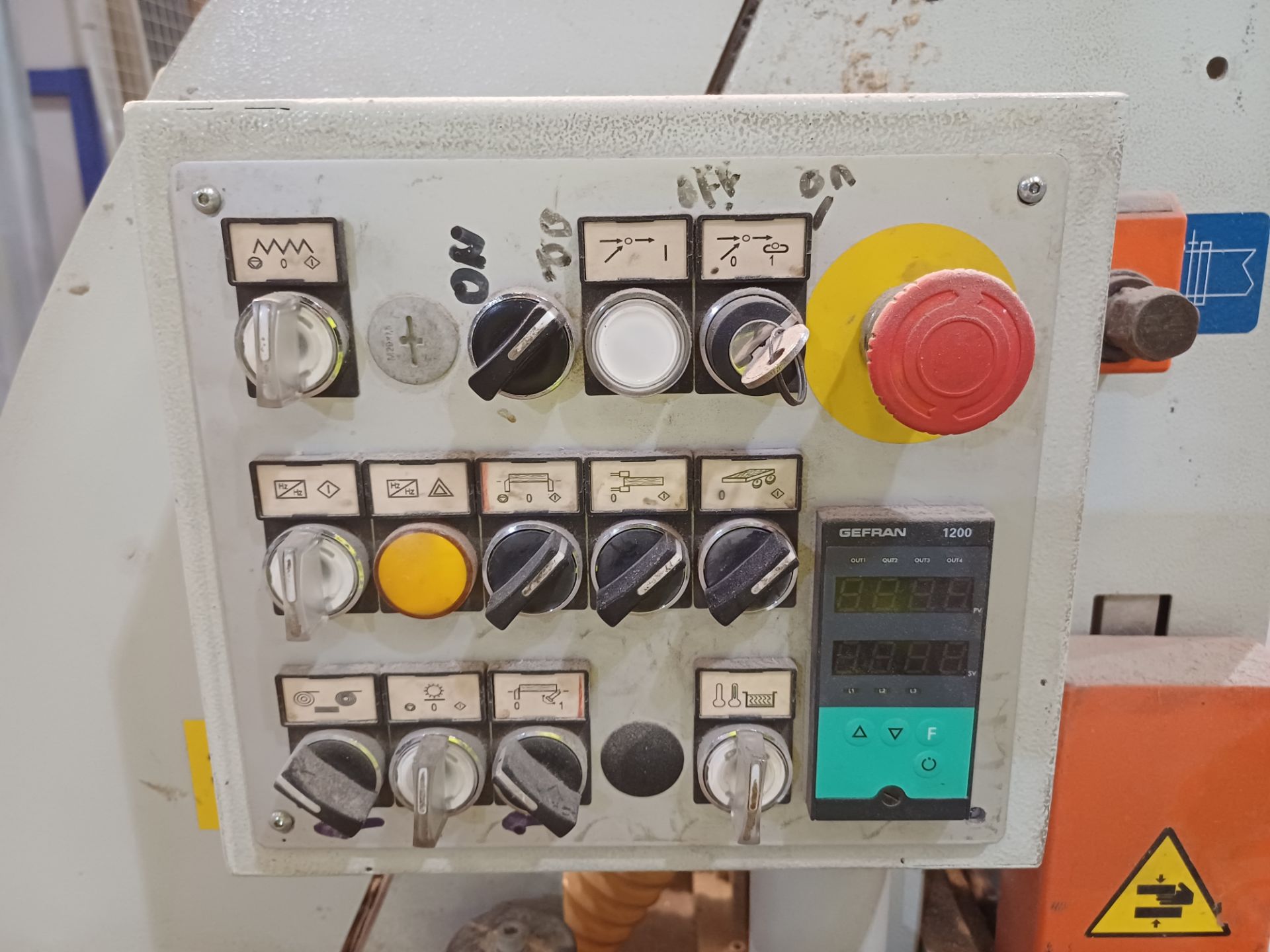 Camco SB-3A 2.6 Automatic single sided edge bander (2005) - Image 4 of 5