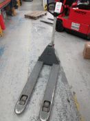 Unicraft PHW2000 WE hydraulic weighing pallet truck, SWL 2000kg