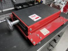 Motorcycle lift with wheel pan, series 20190930, capacity 1100lbs