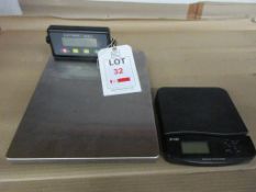 Electric compact scales, SE-550 & Electronic postal scales, model SF-887, 2--kg x 50g