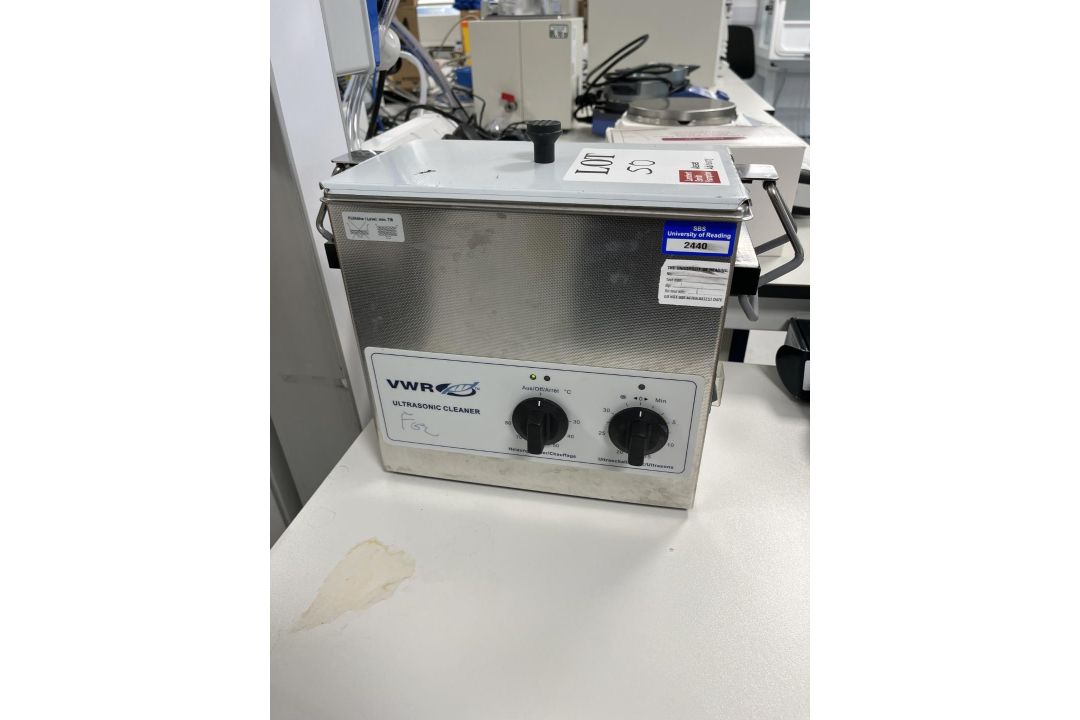 VWR USC300TH ultrasonic cleaning bath (2012) - Image 1 of 5