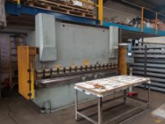 WC67K-160T/3200 Hydraulic press brake with Wonder DNC98 Control Panel.