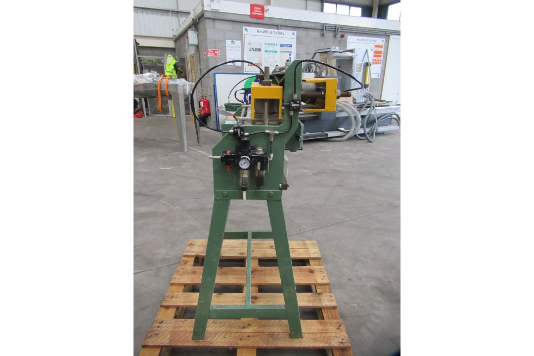 Omec 650-M Dovetail Machine - 3ph - Image 4 of 6
