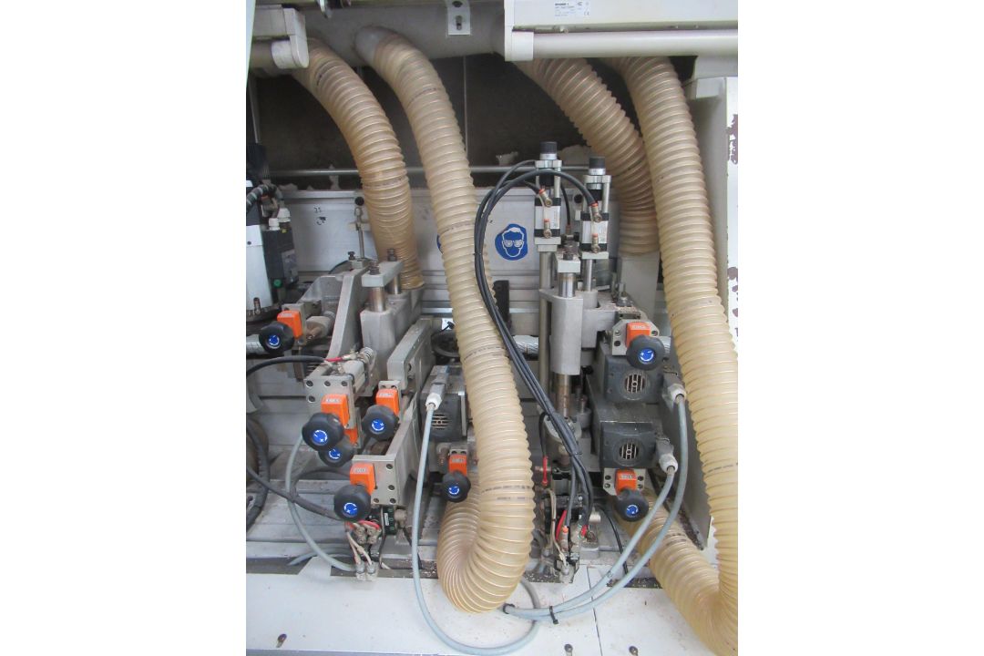A Biesse Akron 840 Edgebander with Nordson Unit - 3ph - Image 14 of 16