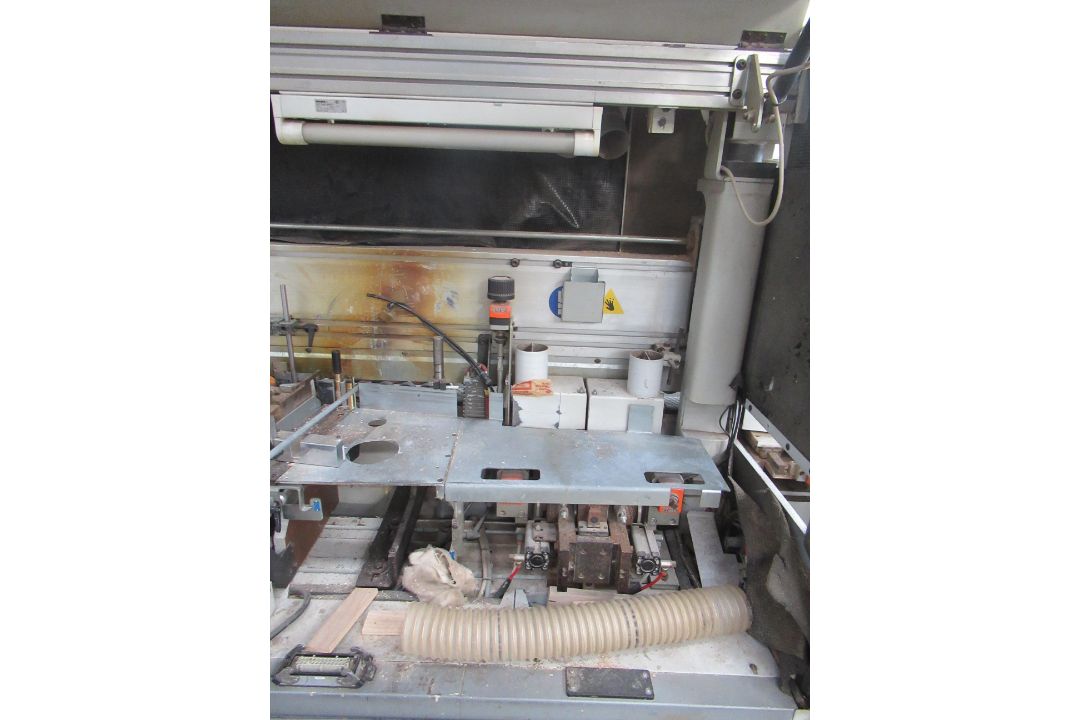 A Biesse Akron 840 Edgebander with Nordson Unit - 3ph - Image 10 of 16
