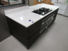 Häcker Systemat 6000 L-Shaped Kitchen Island with Calcatton Gold Worktop