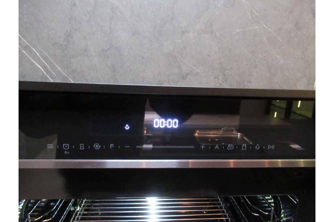 Blaupunkt 5B60M8690GB Oven with Microwave - Image 2 of 4