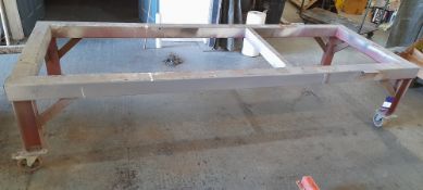 Fabricated Mobile Vehicle Body Stand