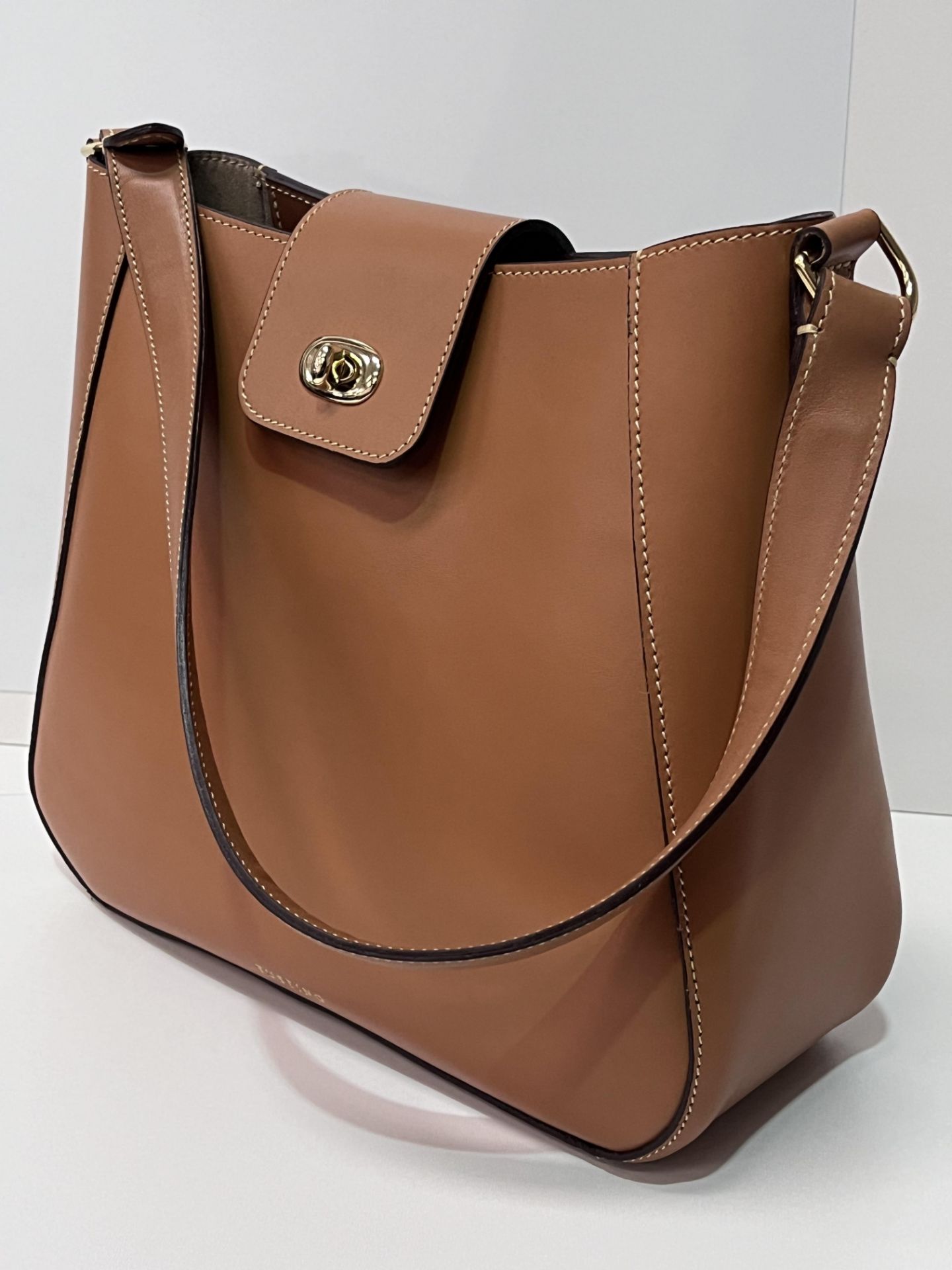 Tusting Hazel Hobo Leather Bag - Tan