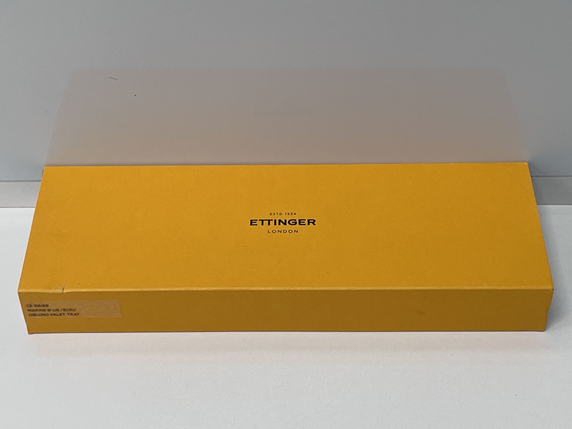 Ettinger London CE106JEB Oblong Valet Tray - Marine Blue/Ecru - Image 2 of 4