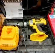 Dewalt DW984 drill with charger