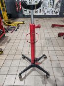 Treadle operated hydraulic telescopic Jack