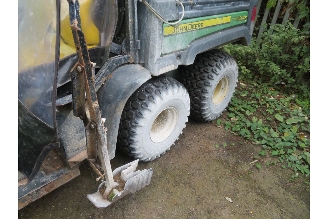2014 John Deere Six Wheel (4X2) Gator with Cab and White Lining Equipment YY63 PKA. - Image 7 of 10