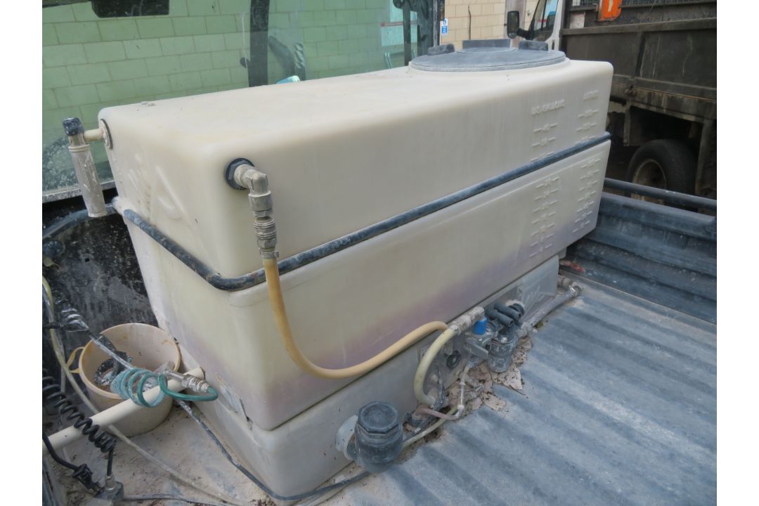 2014 John Deere Six Wheel (4X2) Gator with Cab and White Lining Equipment YY63 PKA. - Image 8 of 10