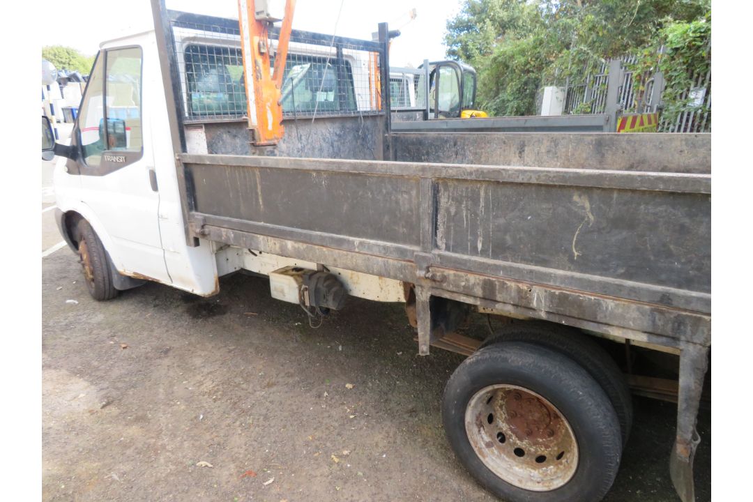 2014 Ford Transit 100 T350 RWD Euro 5 Tipper. YT14 WFZ - Image 2 of 15