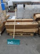 32 x (3 x boxes of 10 ; 1 x box of 2 x) green 'SNOWBLAD'S' with handles - blade width 50cm