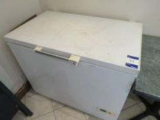 Chest freezer