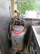 Dough divider moulder