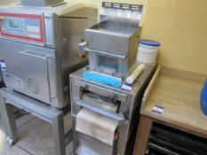 Stainless steel dough moulder
