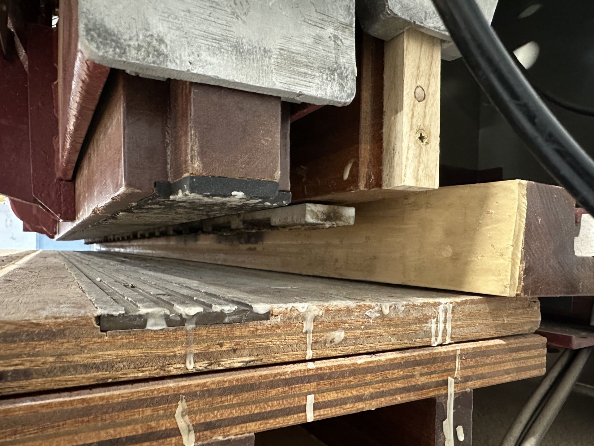 Gibbs Sandtech RF Lipping Machine, panel support table included - Image 8 of 10