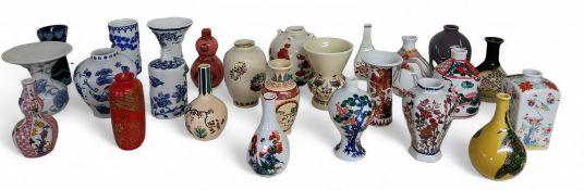 Twenty Five Franklin Mint The Treasures of the Shoguns miniature vase collection