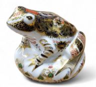 A Royal Crown Derby paperweight, Imari Frog, 1128, 8cm high, limited edition 3,123/4,500, gold