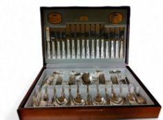 A Viners plated Kings Royale canteen, for eight, comprising four table spoons, table knives and