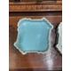 A CHINESE TURQUOISE-GROUND FAMILLE ROSE BOX AND COVER - Image 5 of 7