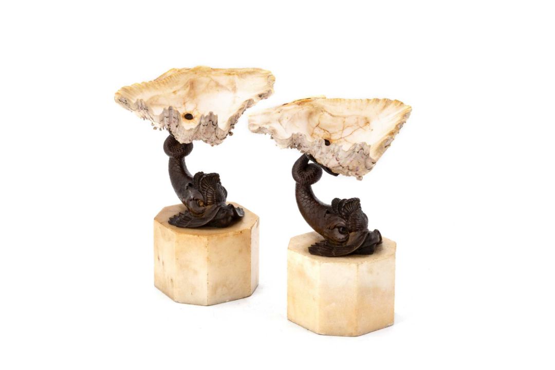 A PAIR OF GRAND TOUR BRONZE AND SHELL-MOUNTED TAZZA, 19TH CENTURY