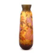 A LARGE CAMEO GLASS VASE, SIGNED MUNZA