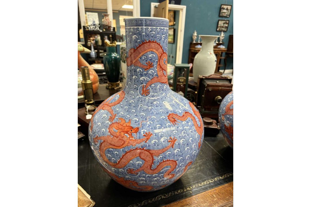 A LARGE PAIR OF CHINESE UNDERGLAZE BLUE AND IRON-RED DRAGON VASES, TIANQIUPING - Image 4 of 8