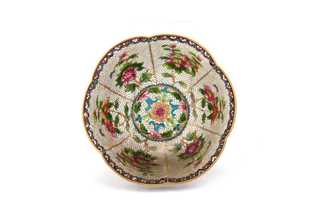 A CHINESE PLIQUE-A-JOUR BOWL - Image 3 of 3
