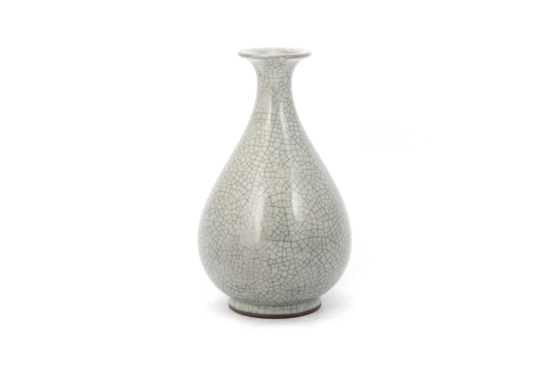 A CHINESE GE-TYPE VASE, YUHUCHUNPING; A SMALL CHINESE CELADON CENSER AND A CHINESE CELADON VASE - Image 5 of 11
