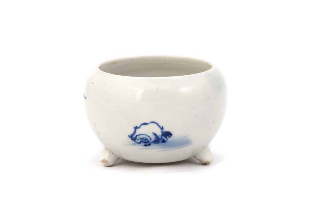 A CHINESE BLUE AND WHITE CENSER - Image 3 of 3