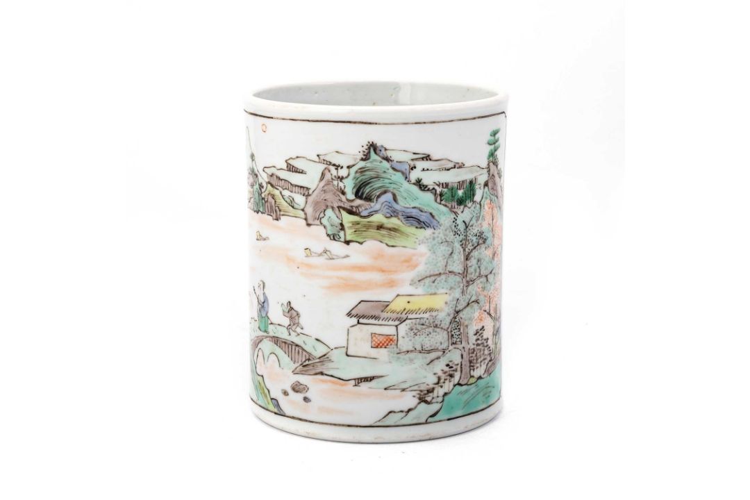 A CHINESE FAMILLE VERTE BRUSH POT - Image 1 of 8