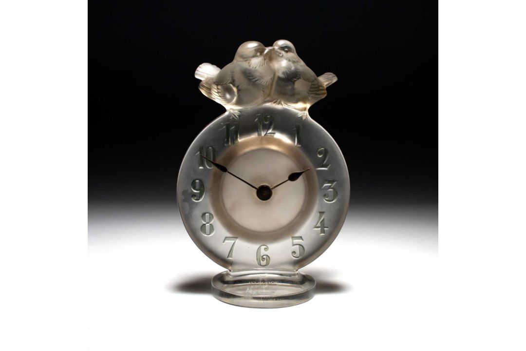 RENÉ LALIQUE (FRENCH, 1860-1945), AN 'ANTOINETTE' CLOCK, DESIGNED 1931 - Image 1 of 2
