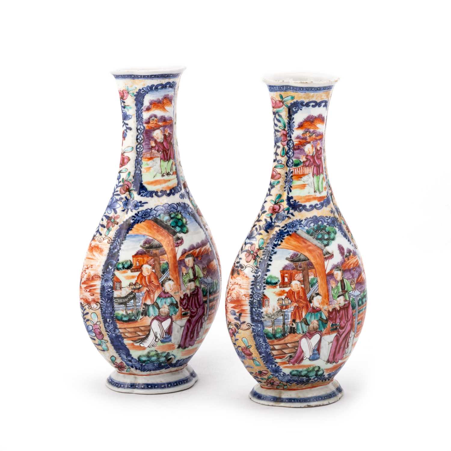 A PAIR OF 18TH CENTURY CHINESE MANDARIN PATTERN VASES - Image 2 of 10