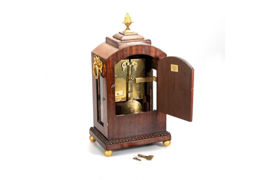 A REGENCY ROSEWOOD SINGLE-FUSEE BRACKET CLOCK, SIGNED FRANK ROGERS, LONDON - Image 2 of 5